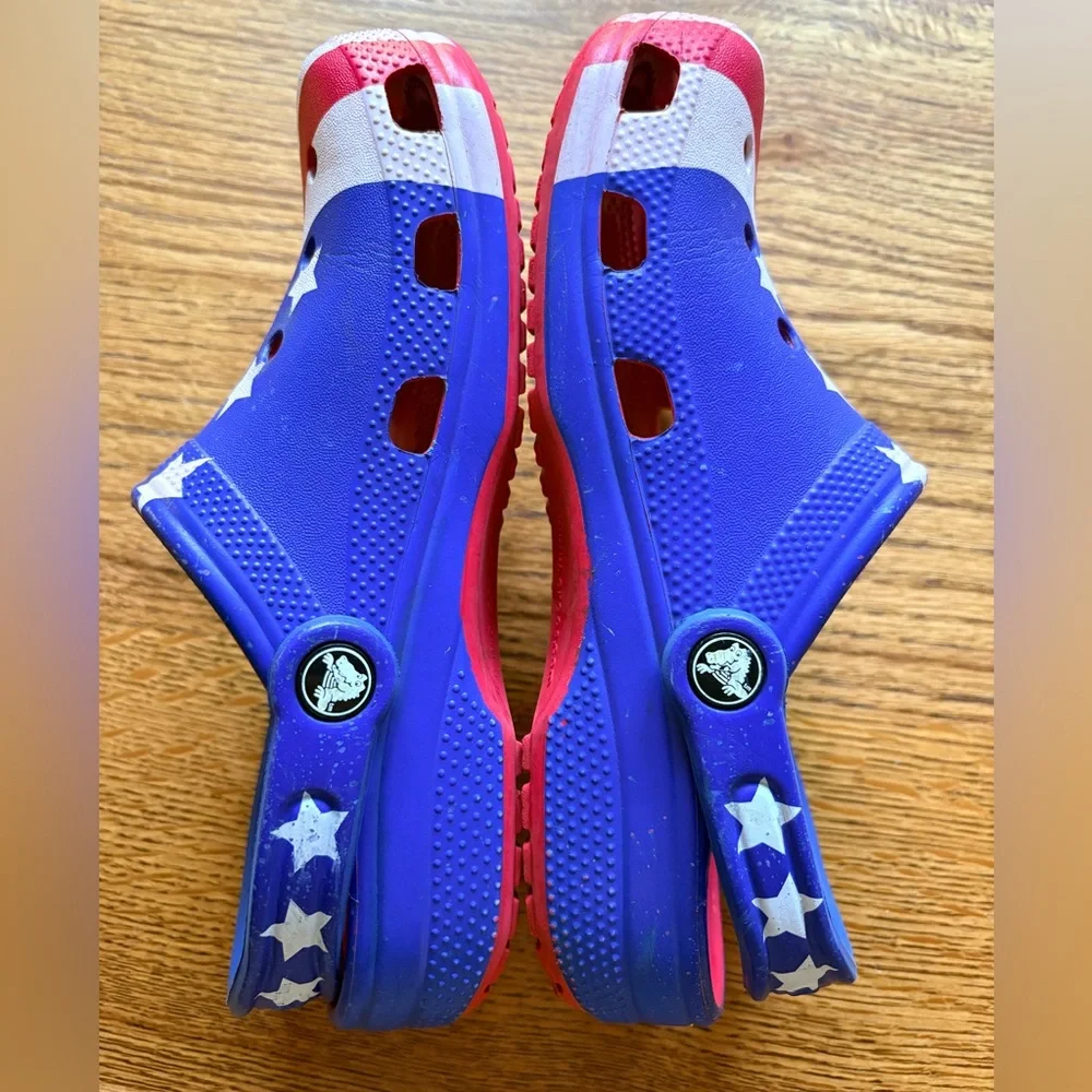 Crocs- UNISEX- J4- Classic, Patriotic, American flag, USA - Picture 4 of 11